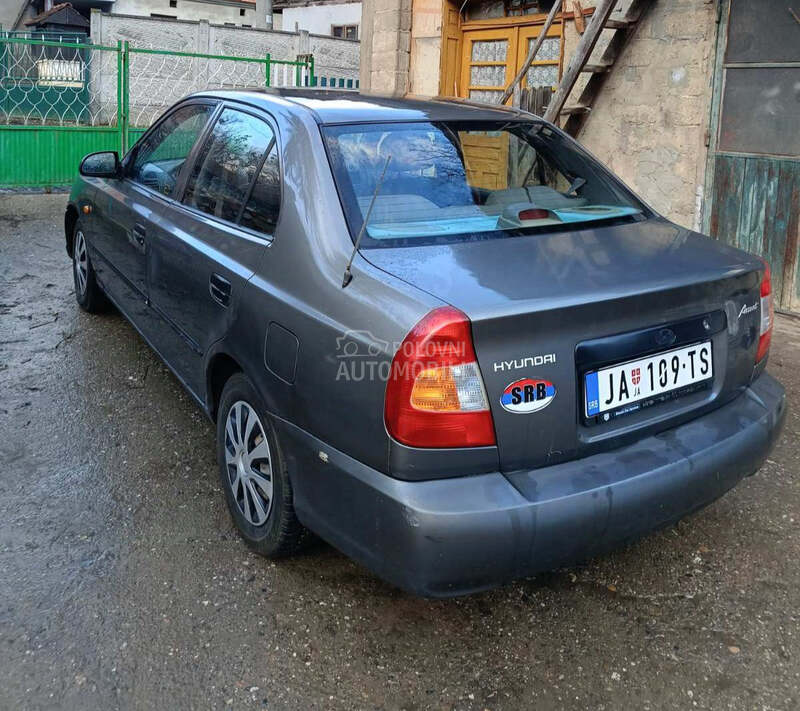 Hyundai Accent 