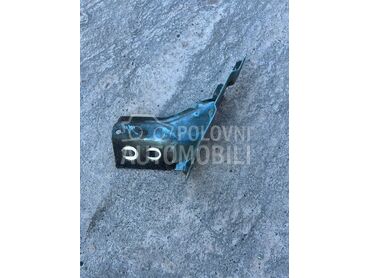 Desni drzac krila za Volkswagen Polo od 2009. do 2014. god.