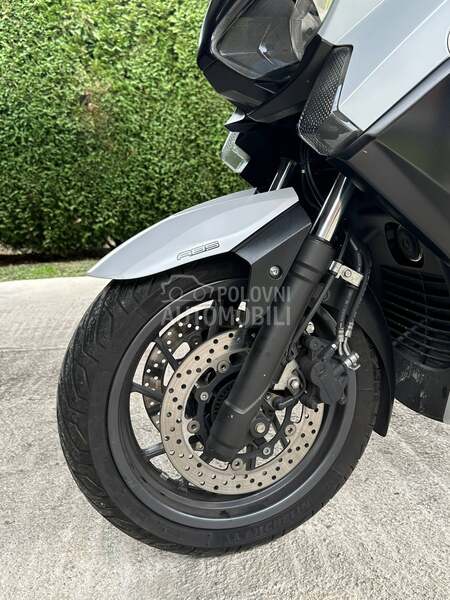 Yamaha xmax400