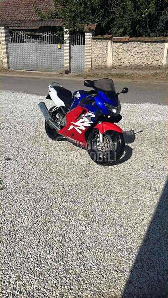 Honda cbr 600 f