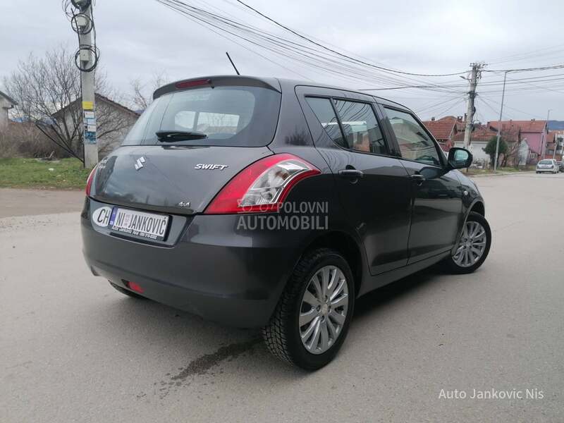 Suzuki Swift REZERVISAN