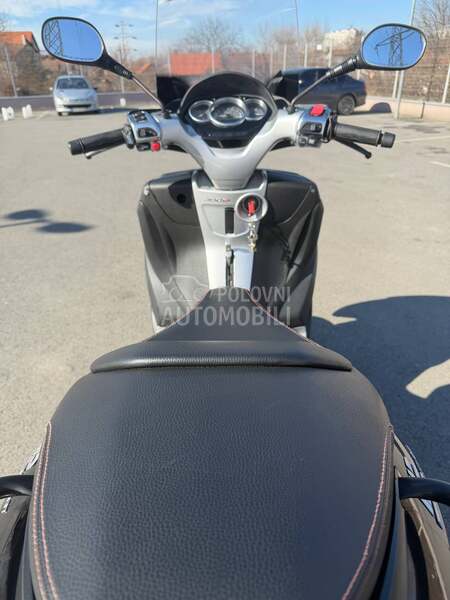Piaggio mp3