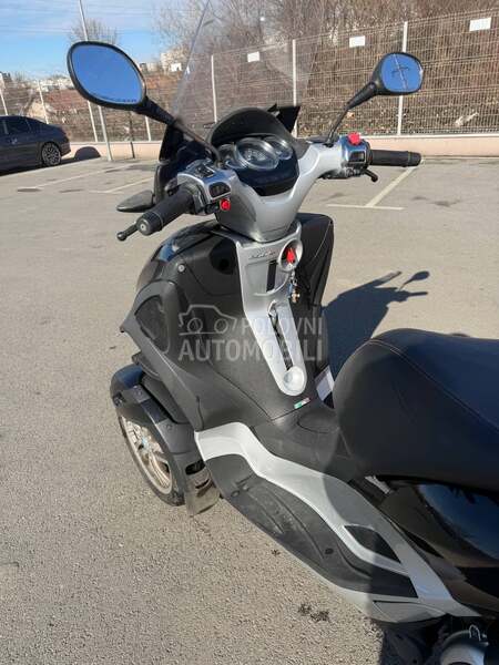Piaggio mp3