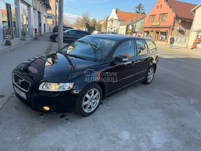 Volvo V50 