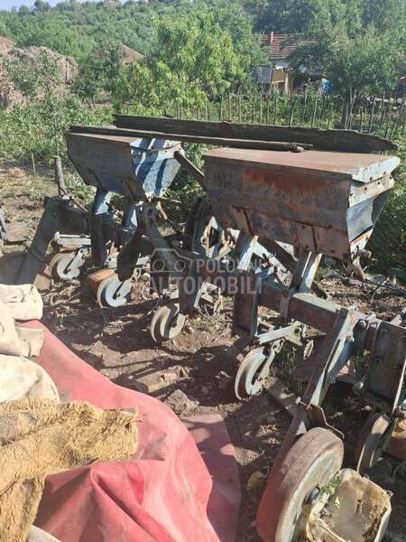 IMT Više vrsta  poljo. mašina