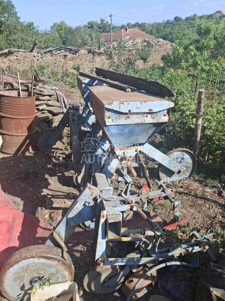 IMT Više vrsta  poljo. mašina