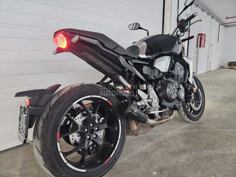 Honda cb1000r