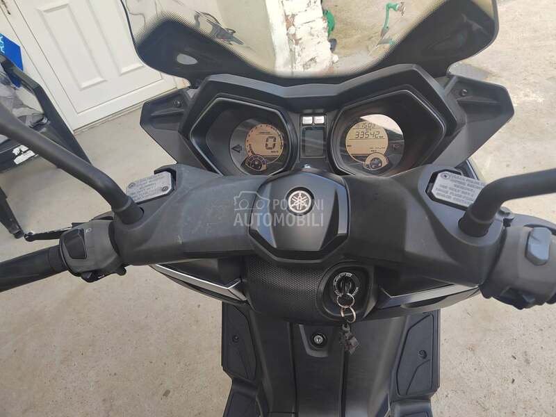 Yamaha xmax