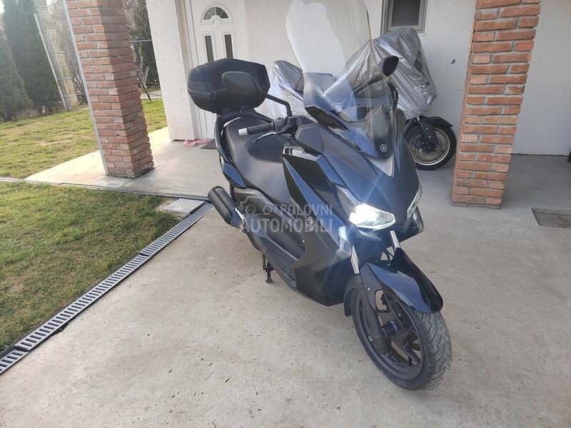 Yamaha xmax