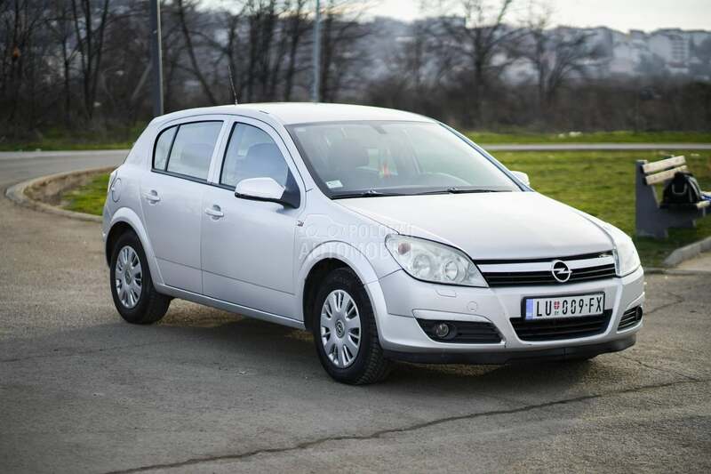 Opel Astra H 
