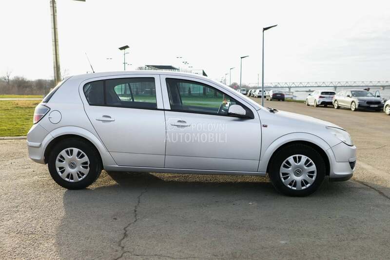 Opel Astra H 