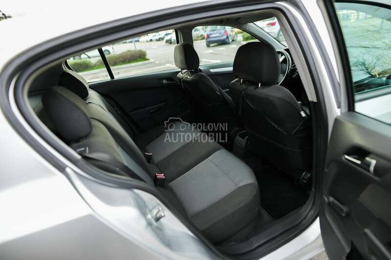 Opel Astra H 