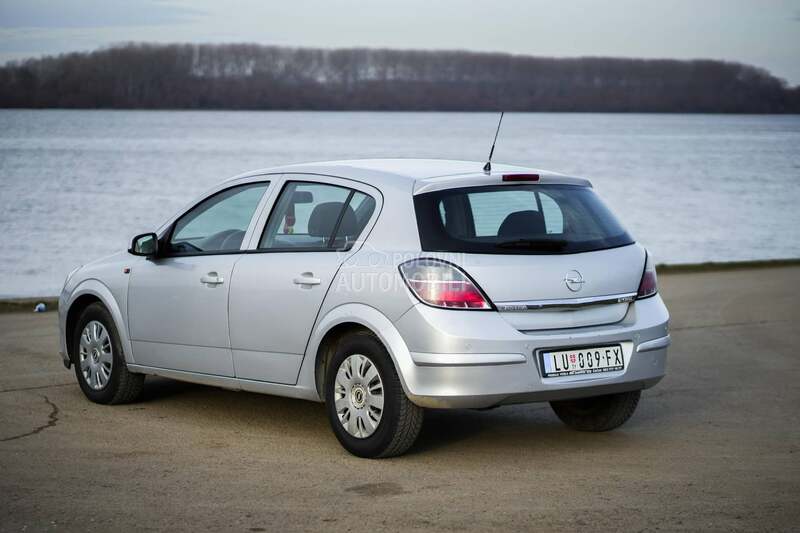 Opel Astra H 