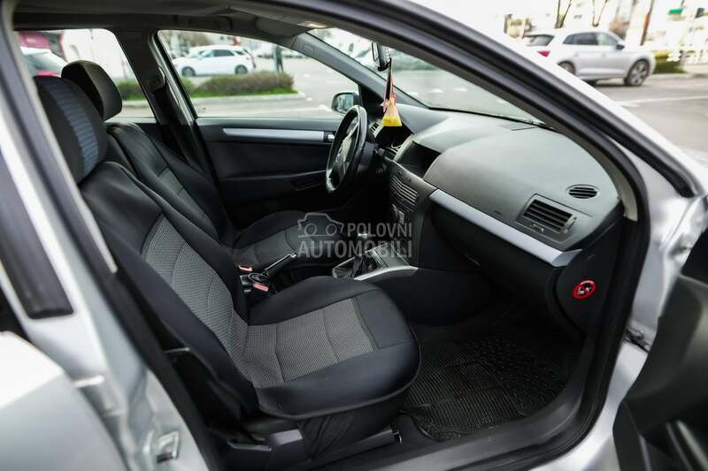 Opel Astra H 