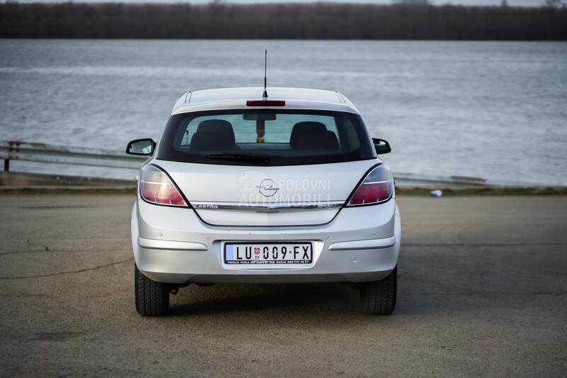 Opel Astra H 