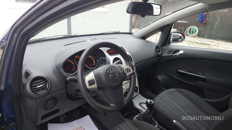 Opel Corsa D 1.2 i