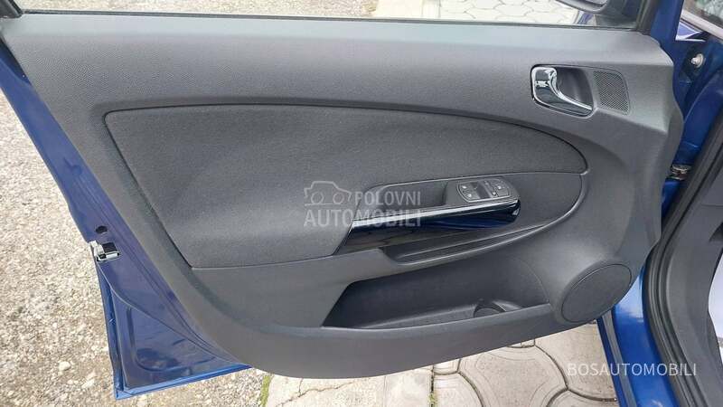 Opel Corsa D 1.2 i