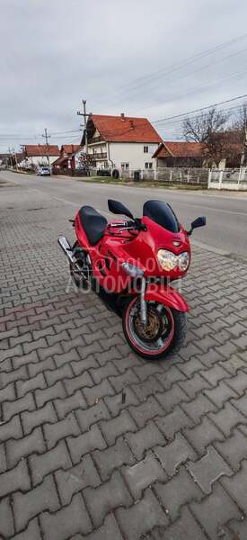 Suzuki gsxf