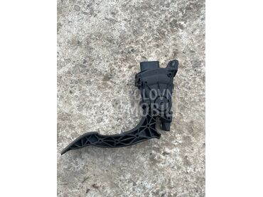 papuca gasa za Ford Fiesta od 2002. do 2008. god.