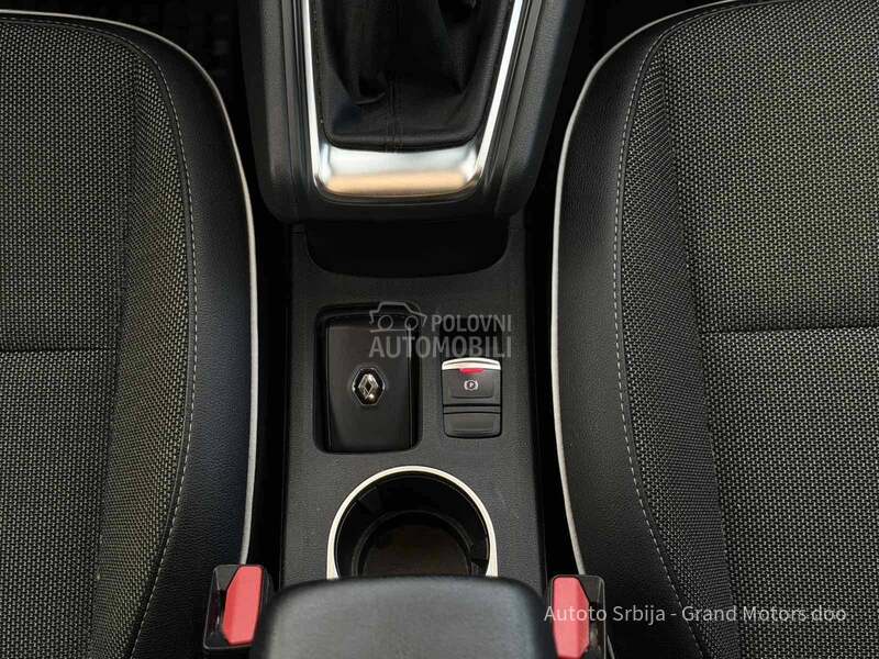 Renault Captur 1.0 TCe INTENS