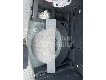 leziste rezernog tocka za Ford Kuga