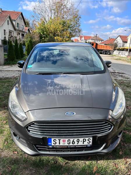 Ford S-Max 