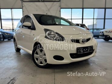 Toyota Aygo 1.0B NAV CH