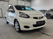 Toyota Aygo 1.0B NAV CH