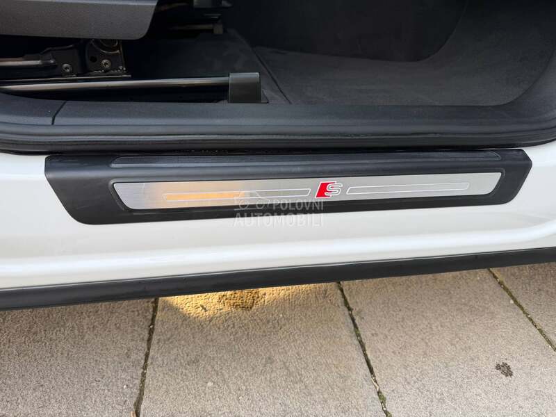 Audi Q5 2,0 TDI 3xS-line