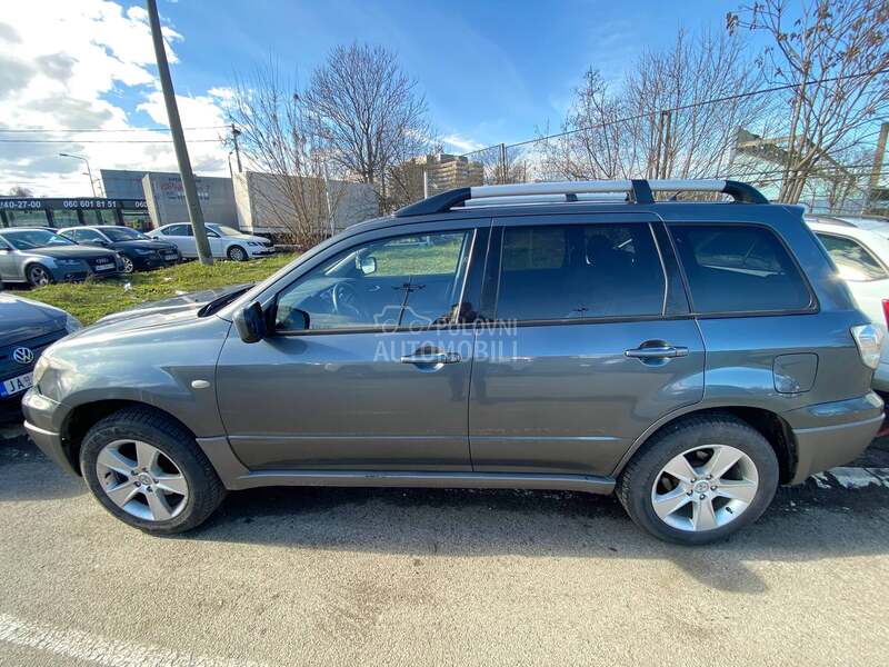 Mitsubishi Outlander 