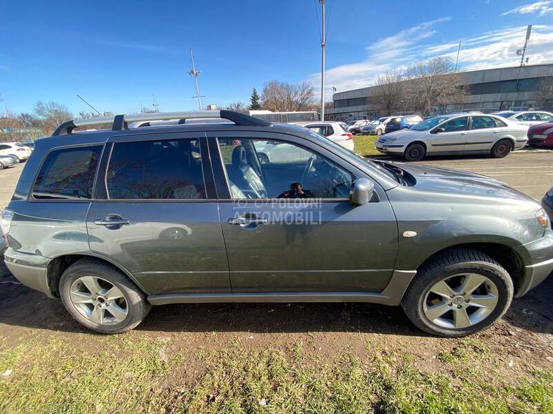 Mitsubishi Outlander 