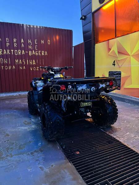 Can-Am Outlander 1000