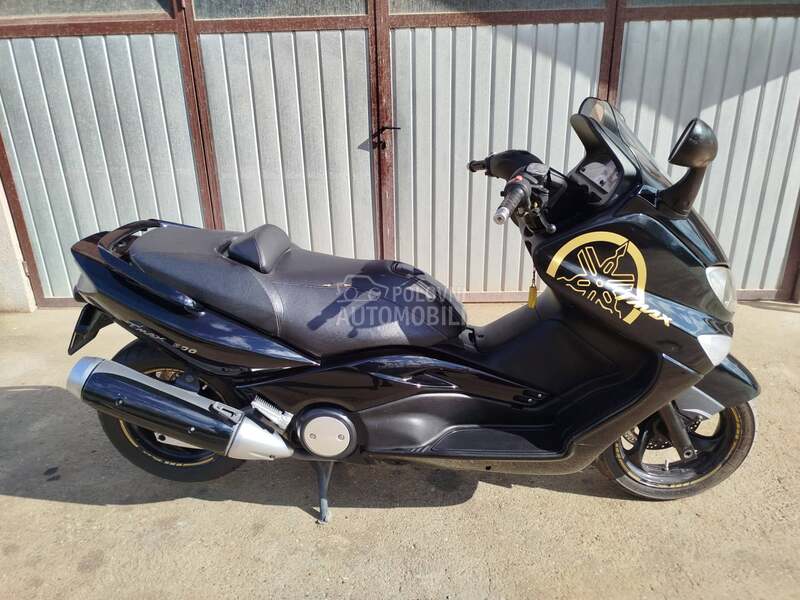 Yamaha t max