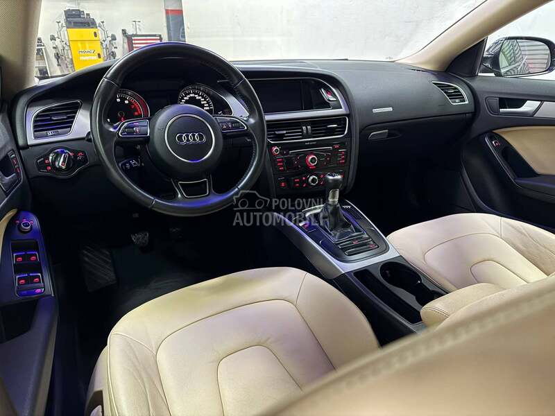 Audi A5 S a l o n