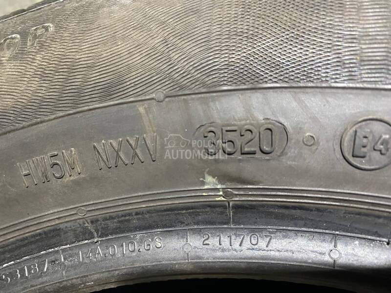 Continental 215/60 R16 Zimska