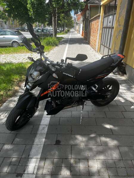 KTM Duke 690