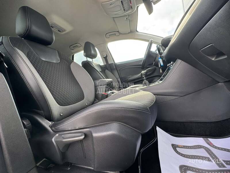 Opel Grandland X 1.2 TURBO // NOV