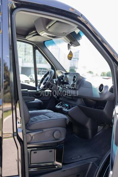 Mercedes Benz Sprinter 319