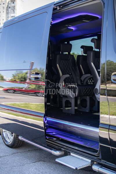 Mercedes Benz Sprinter 319