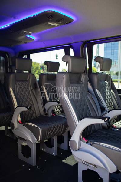 Mercedes Benz Sprinter 319