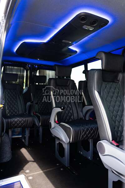 Mercedes Benz Sprinter 319