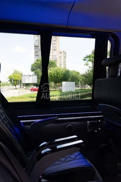 Mercedes Benz Sprinter 319