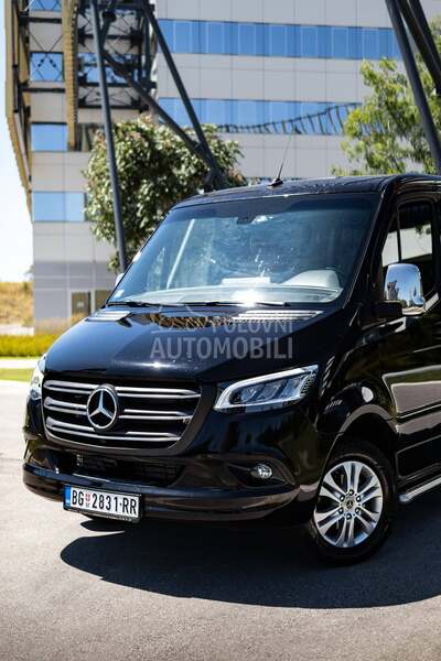 Mercedes Benz Sprinter 319