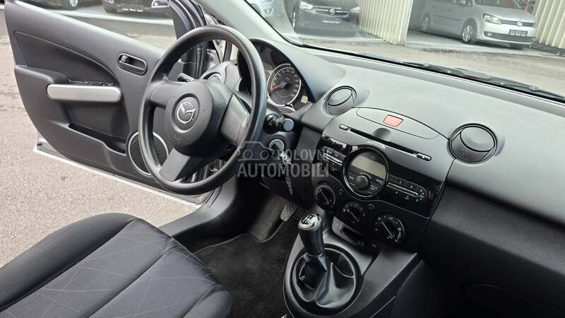 Mazda 2 1.4 B   N.O.V.A