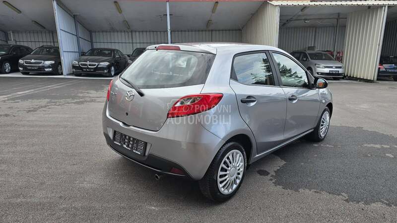 Mazda 2 1.4 B   N.O.V.A