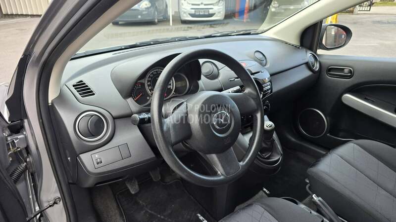Mazda 2 1.4 B   N.O.V.A