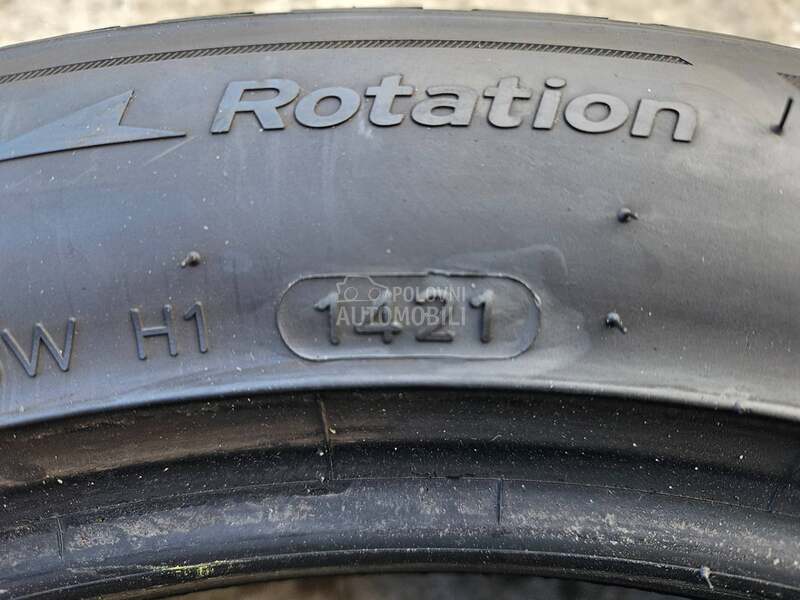 Hankook 225/50 R18 Zimska