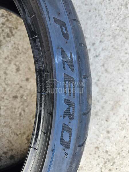 Pirelli 255/35 R22 Letnja