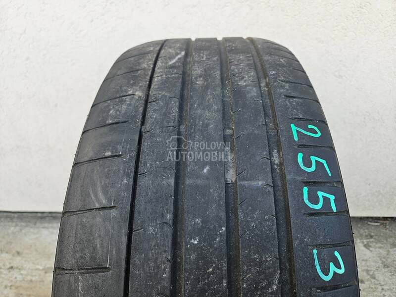 Pirelli 255/35 R22 Letnja