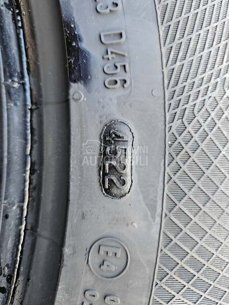 Continental 215/65 R17 Zimska